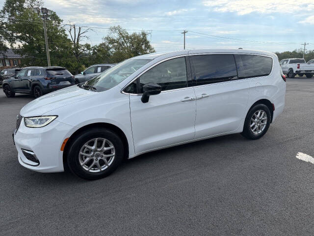chrysler pacifica 2025 2C4RC1BG2SR533717 image chrysler pacifica 2025 2C4RC1BG2SR533717 image