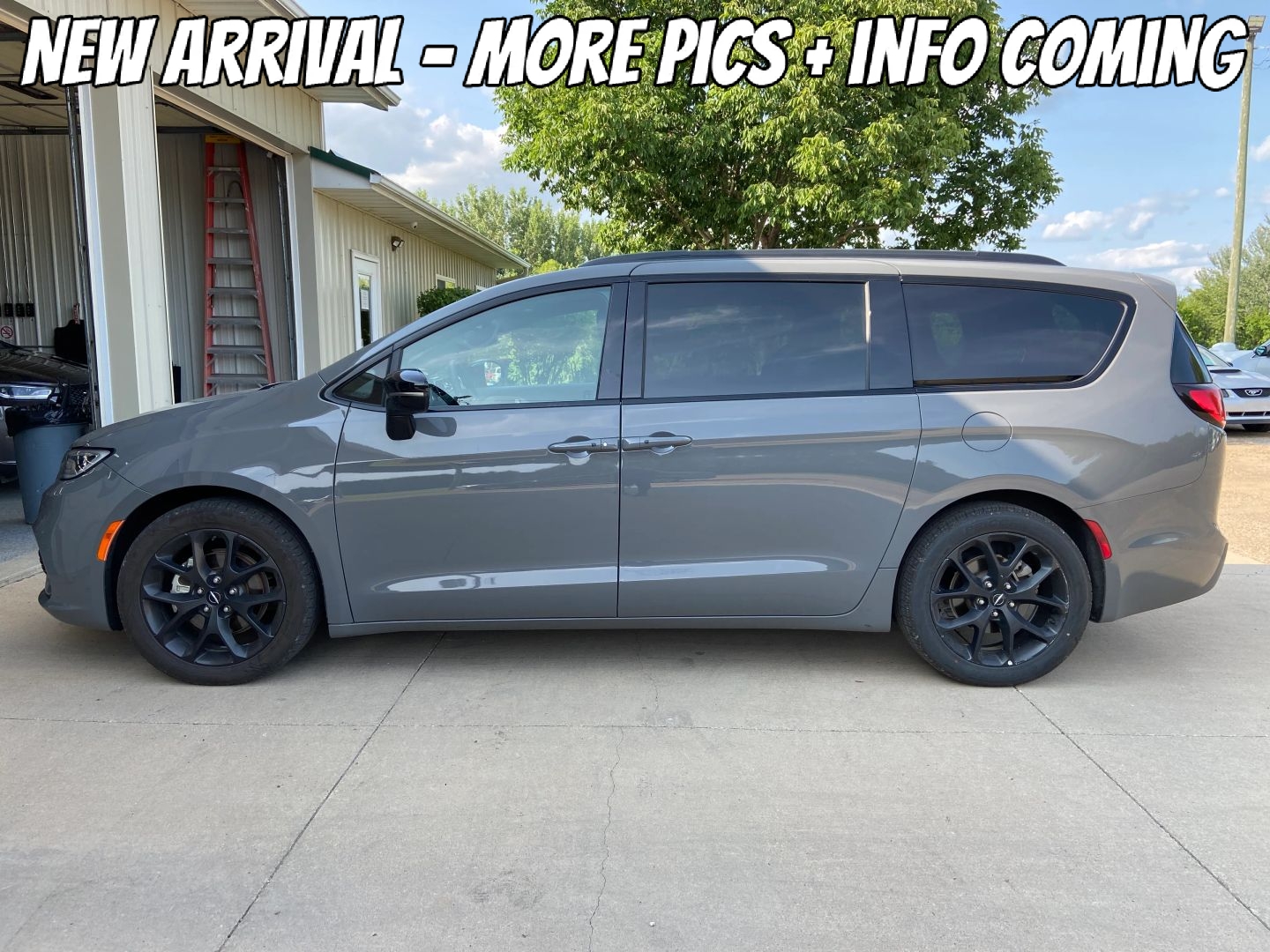 chrysler pacifica 2025 2C4RC1GG4SR518306 image chrysler pacifica 2025 2C4RC1GG4SR518306 image