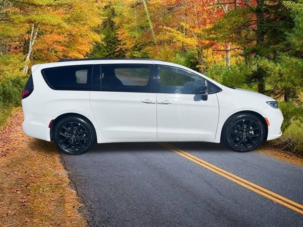 chrysler pacifica 2025 2C4RC1GG2SR569173 image chrysler pacifica 2025 2C4RC1GG2SR569173 image