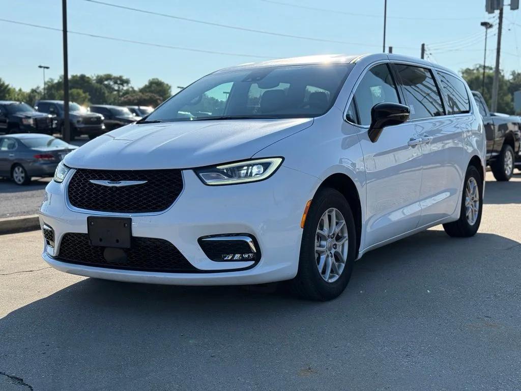 chrysler pacifica 2025 2C4RC1BG0SR541704 image chrysler pacifica 2025 2C4RC1BG0SR541704 image