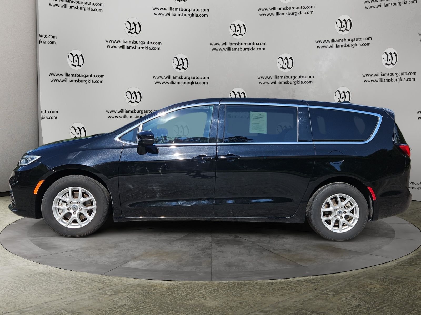 chrysler pacifica 2025 2C4RC1BG5SR506611 image chrysler pacifica 2025 2C4RC1BG5SR506611 image