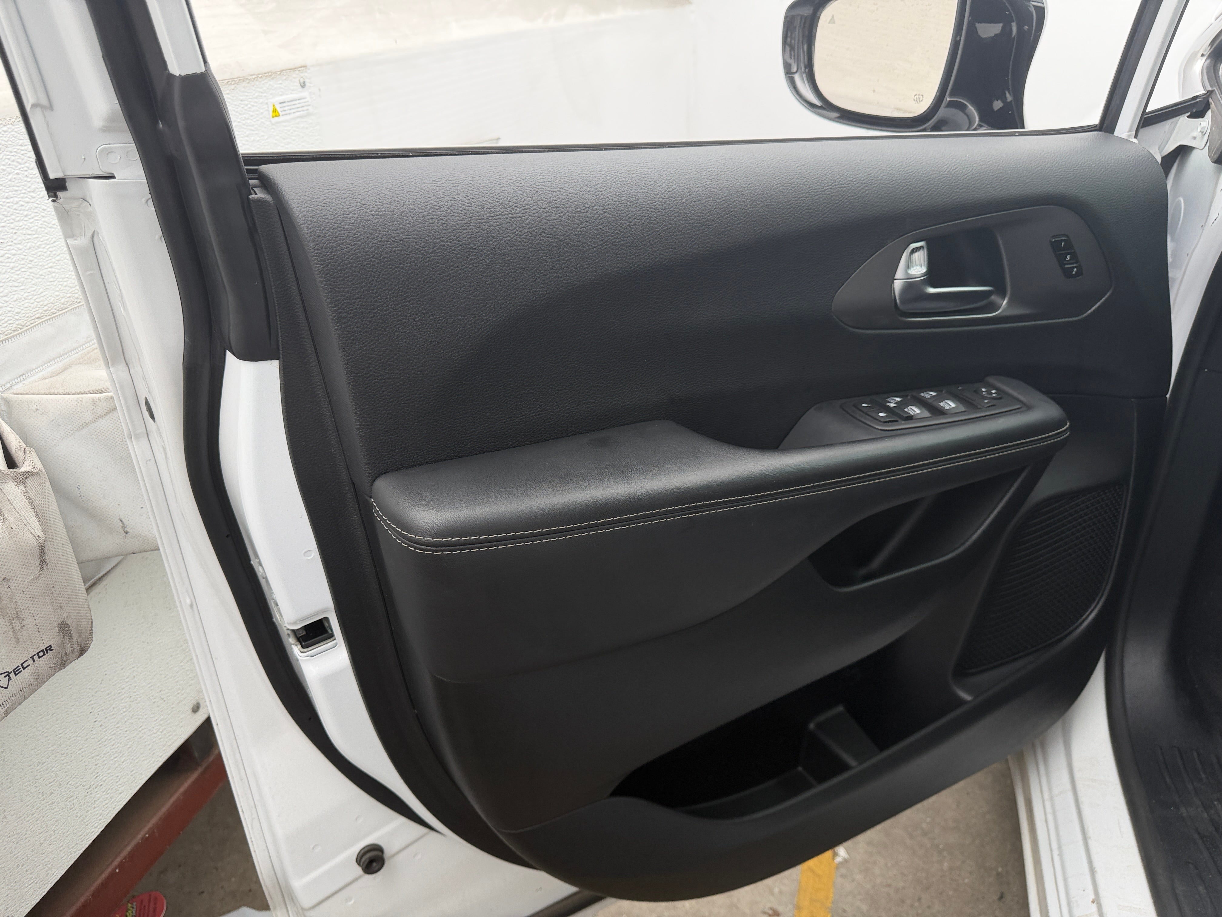 chrysler pacifica 2025 2C4RC1BG5SR511887 image chrysler pacifica 2025 2C4RC1BG5SR511887 image
