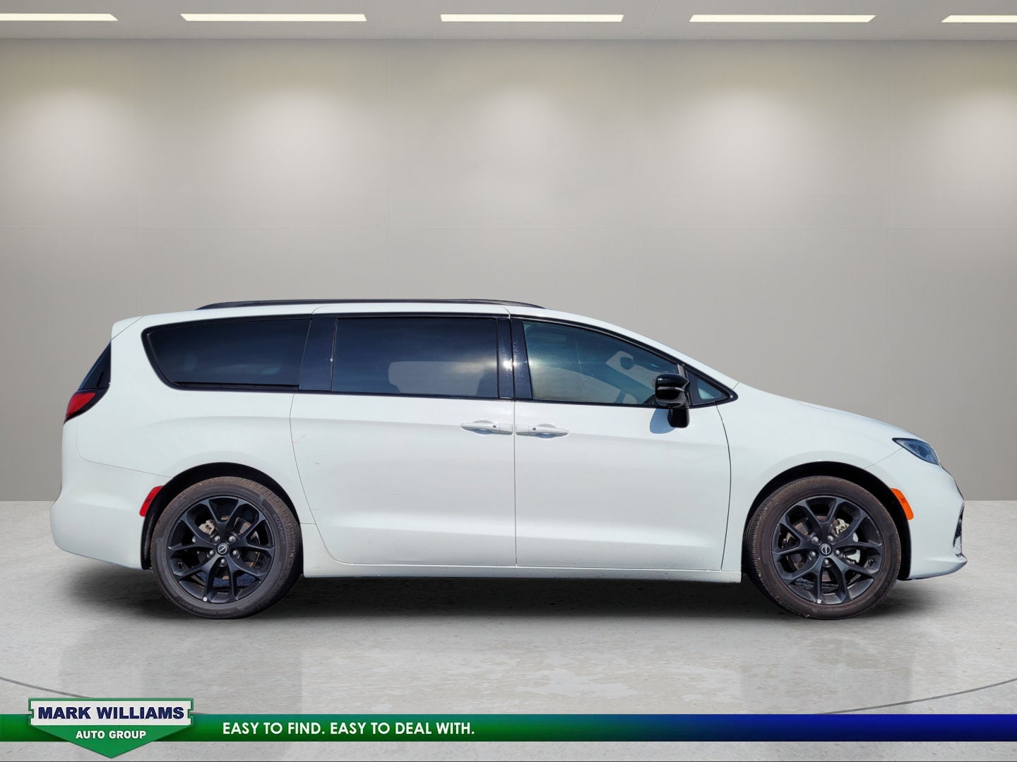 chrysler pacifica 2025 2C4RC1GG4SR537759 image chrysler pacifica 2025 2C4RC1GG4SR537759 image
