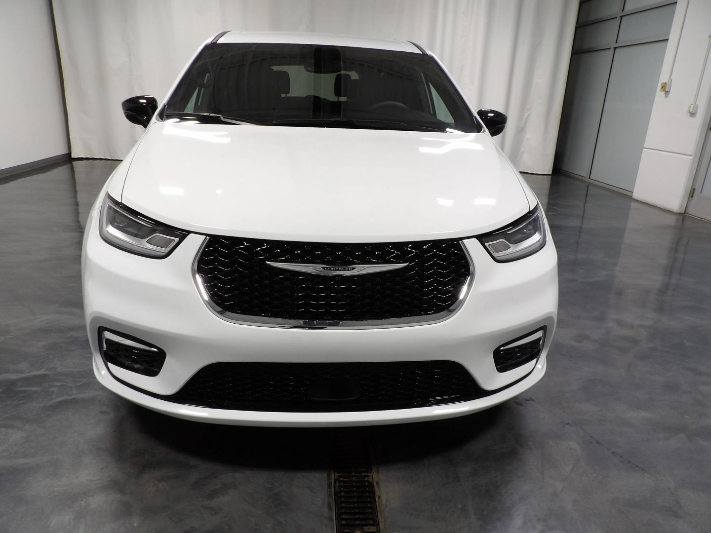 chrysler pacifica 2025 2C4RC1BG8SR567970 image chrysler pacifica 2025 2C4RC1BG8SR567970 image