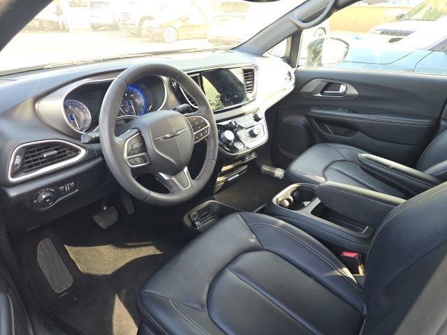 chrysler pacifica 2025 2C4RC1BG0SR552251 image chrysler pacifica 2025 2C4RC1BG0SR552251 image