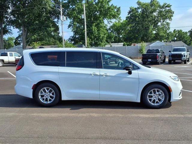 chrysler pacifica 2025 2C4RC1BG8SR545256 image chrysler pacifica 2025 2C4RC1BG8SR545256 image