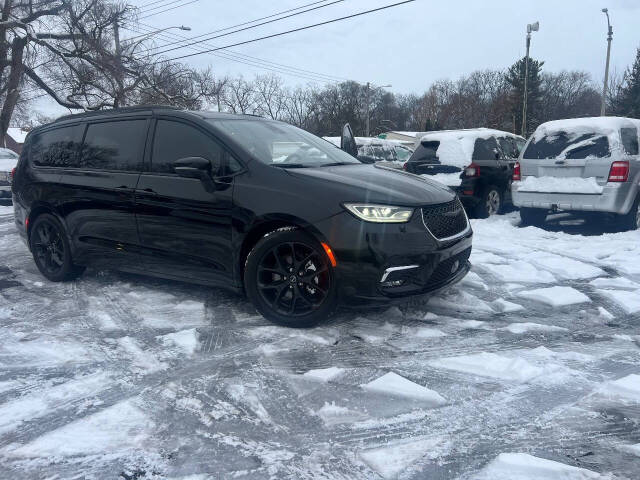 chrysler pacifica 2025 2C4RC1GG9SR547655 image chrysler pacifica 2025 2C4RC1GG9SR547655 image