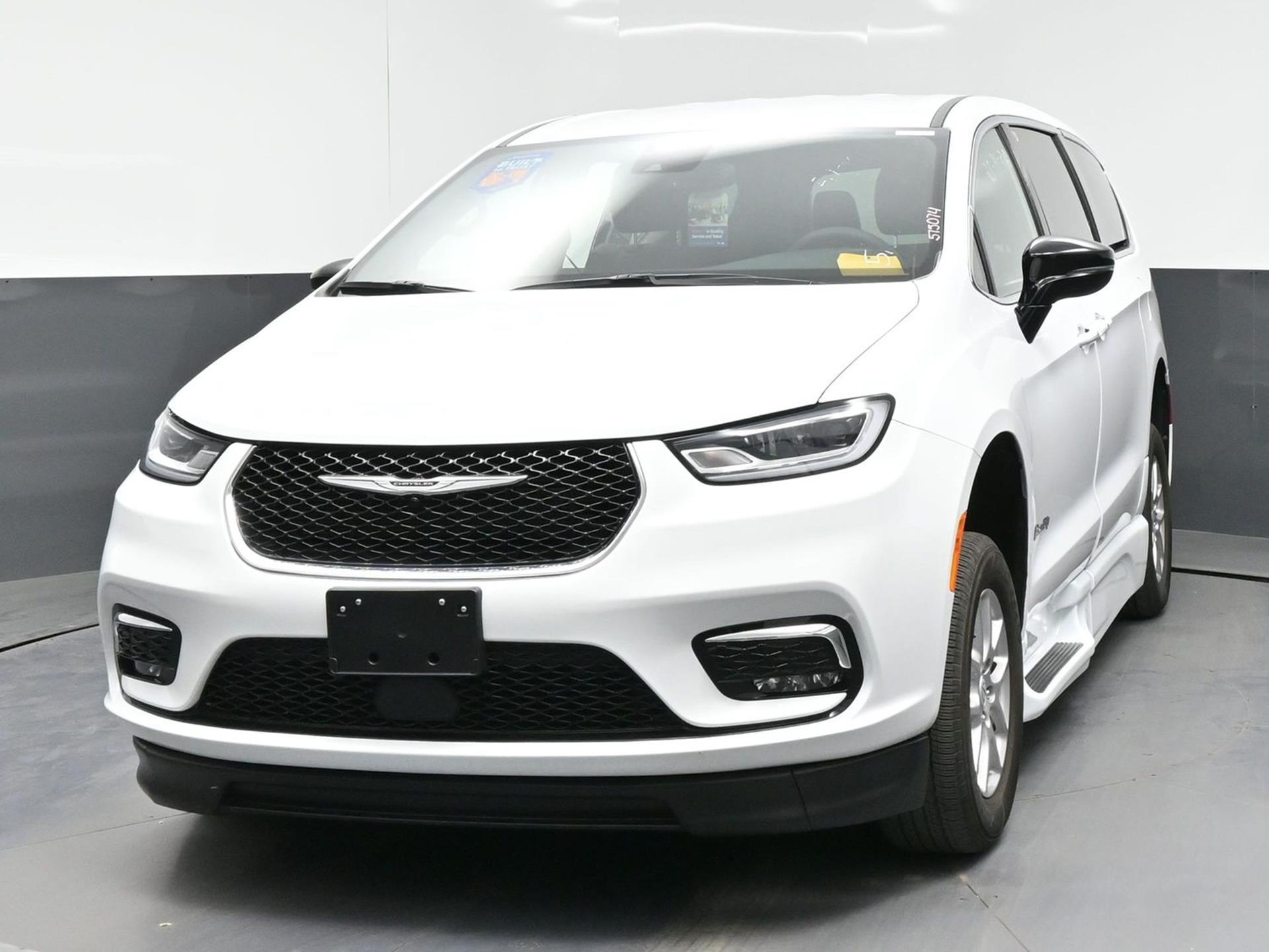 chrysler pacifica 2025 2C4RC1BG9SR575074 image chrysler pacifica 2025 2C4RC1BG9SR575074 image