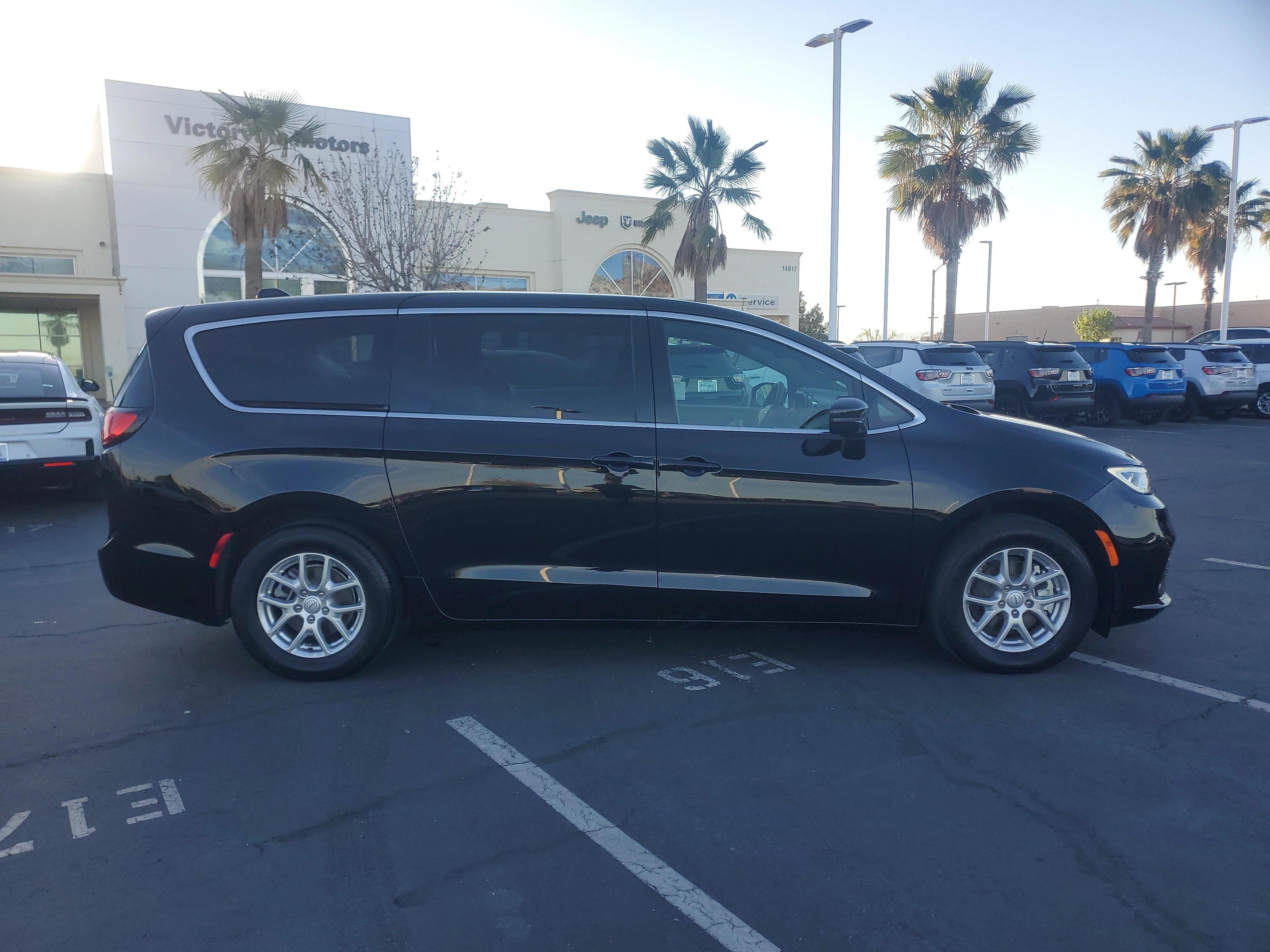 chrysler pacifica 2025 2C4RC1BG5SR574651 image chrysler pacifica 2025 2C4RC1BG5SR574651 image