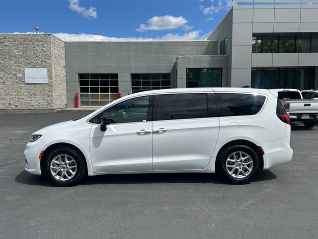 chrysler pacifica 2025 2C4RC1BG0SR568224 image chrysler pacifica 2025 2C4RC1BG0SR568224 image