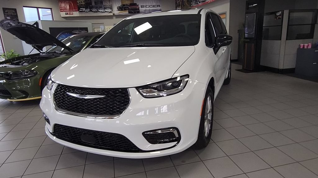 chrysler pacifica 2025 2C4RC3BG2SR542879 image chrysler pacifica 2025 2C4RC3BG2SR542879 image