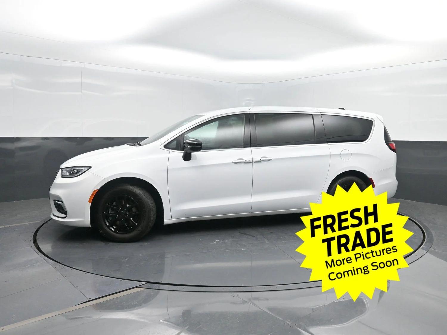 chrysler pacifica 2025 2C4RC1BG9SR546030 image chrysler pacifica 2025 2C4RC1BG9SR546030 image