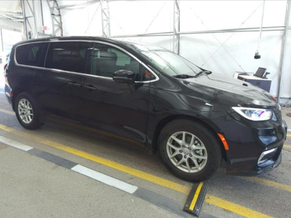 chrysler pacifica 2025 2C4RC1BG5SR575427 image chrysler pacifica 2025 2C4RC1BG5SR575427 image