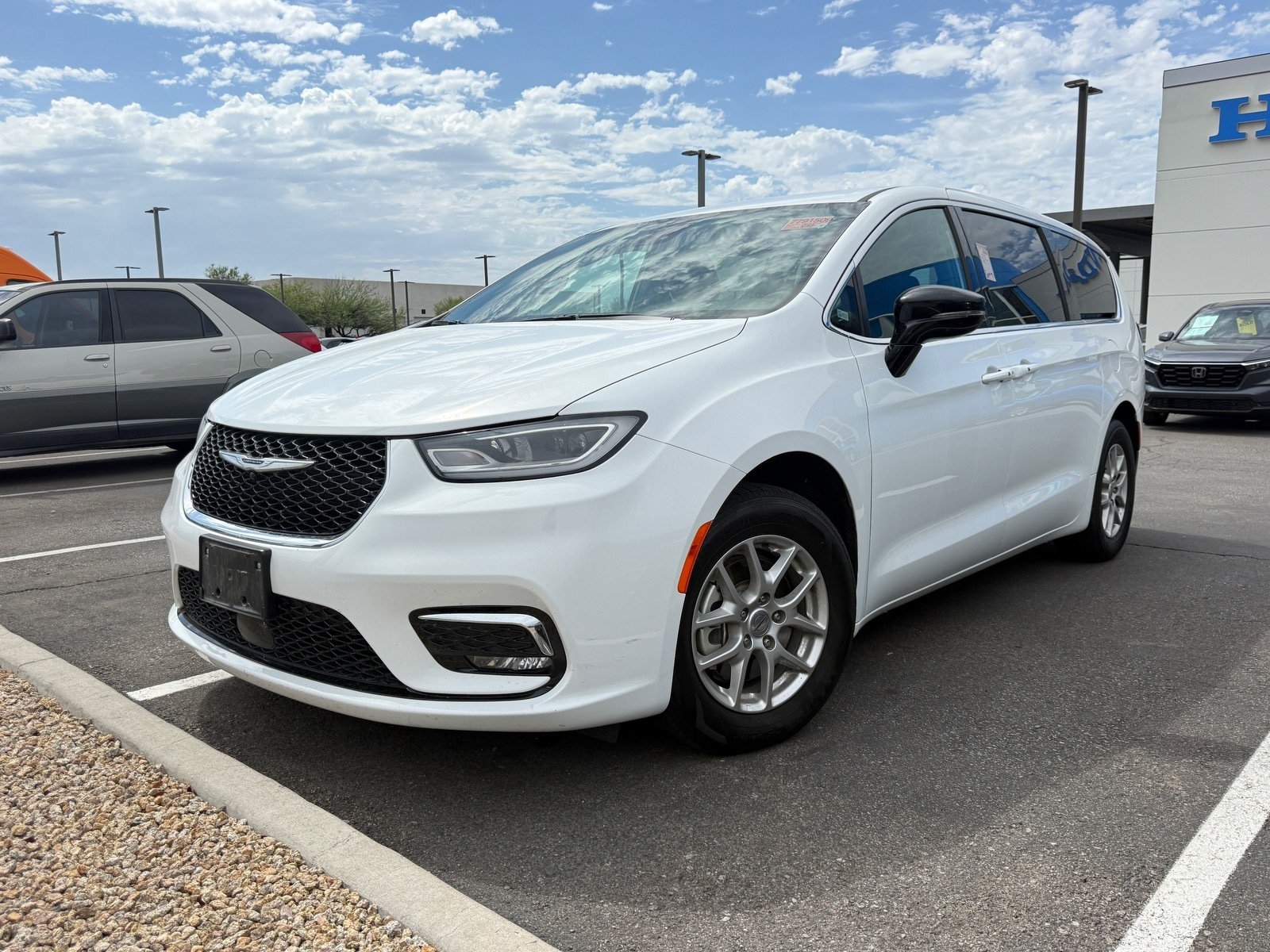 chrysler pacifica 2025 2C4RC1BG7SR526794 image chrysler pacifica 2025 2C4RC1BG7SR526794 image
