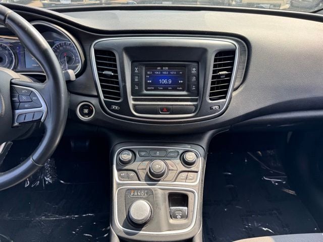 chrysler 200 2017 1C3CCCFB9HN509165 image chrysler 200 2017 1C3CCCFB9HN509165 image