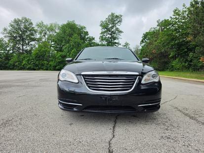 chrysler 200 2011 1C3BC1FG1BN570271 image chrysler 200 2011 1C3BC1FG1BN570271 image