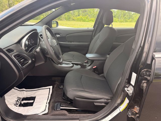 chrysler 200 2011 1C3BC4FB7BN579871 image chrysler 200 2011 1C3BC4FB7BN579871 image