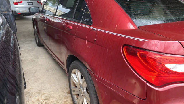 chrysler 200 2011 1C3BC1FG2BN576869 image chrysler 200 2011 1C3BC1FG2BN576869 image