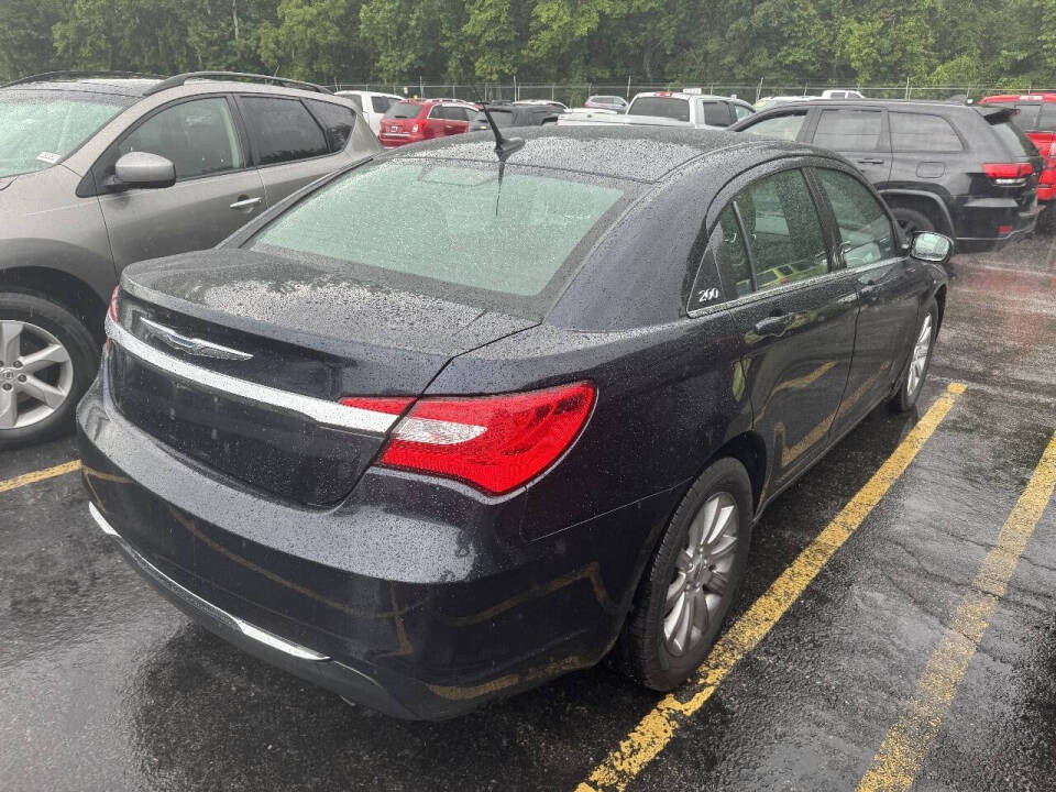 chrysler 200 2011 1C3BC1FG7BN512973 image chrysler 200 2011 1C3BC1FG7BN512973 image