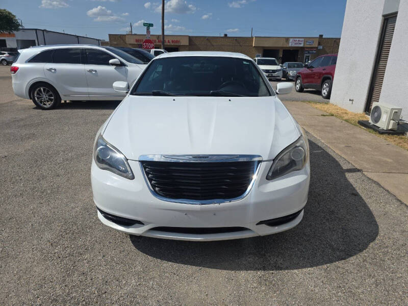 chrysler 200 2011 1C3BC8EG0BN624444 image chrysler 200 2011 1C3BC8EG0BN624444 image