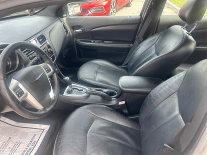 chrysler 200 2013 1C3CCBCG4DN583260 image chrysler 200 2013 1C3CCBCG4DN583260 image