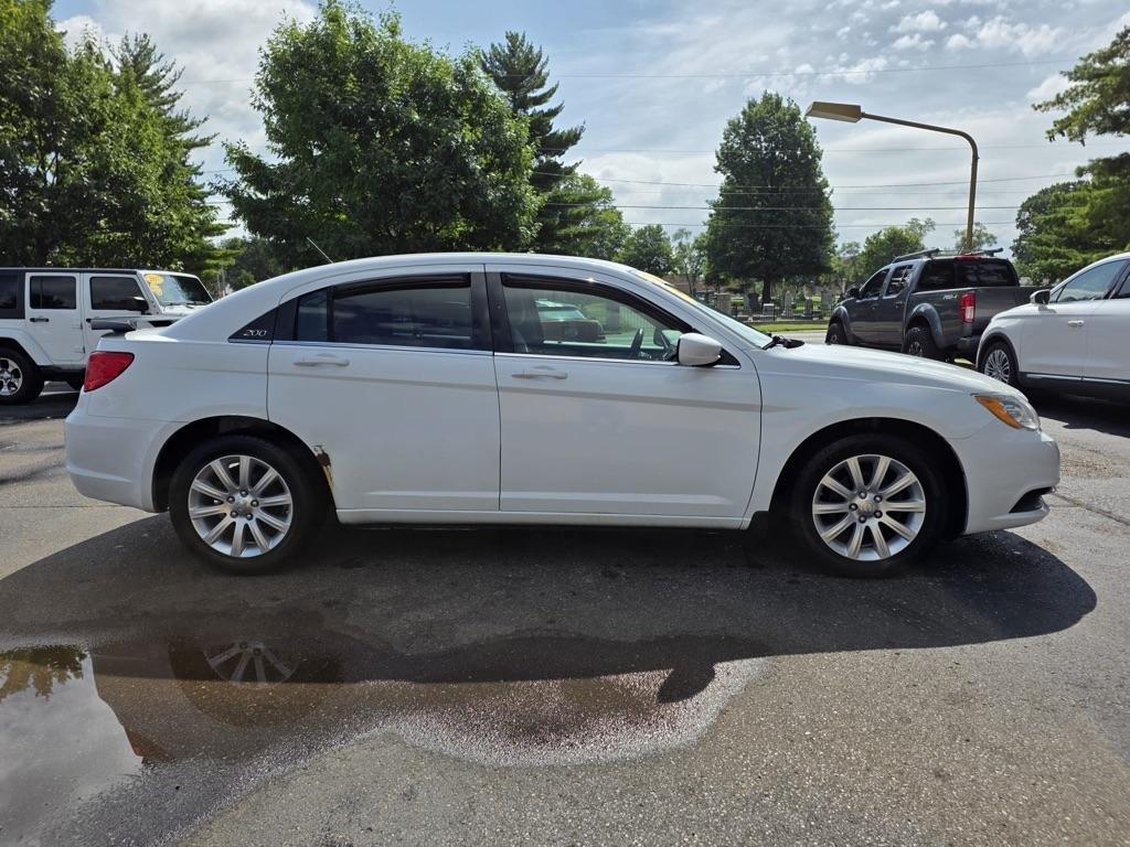 chrysler 200 2013 1C3CCBBG8DN559786 image chrysler 200 2013 1C3CCBBG8DN559786 image