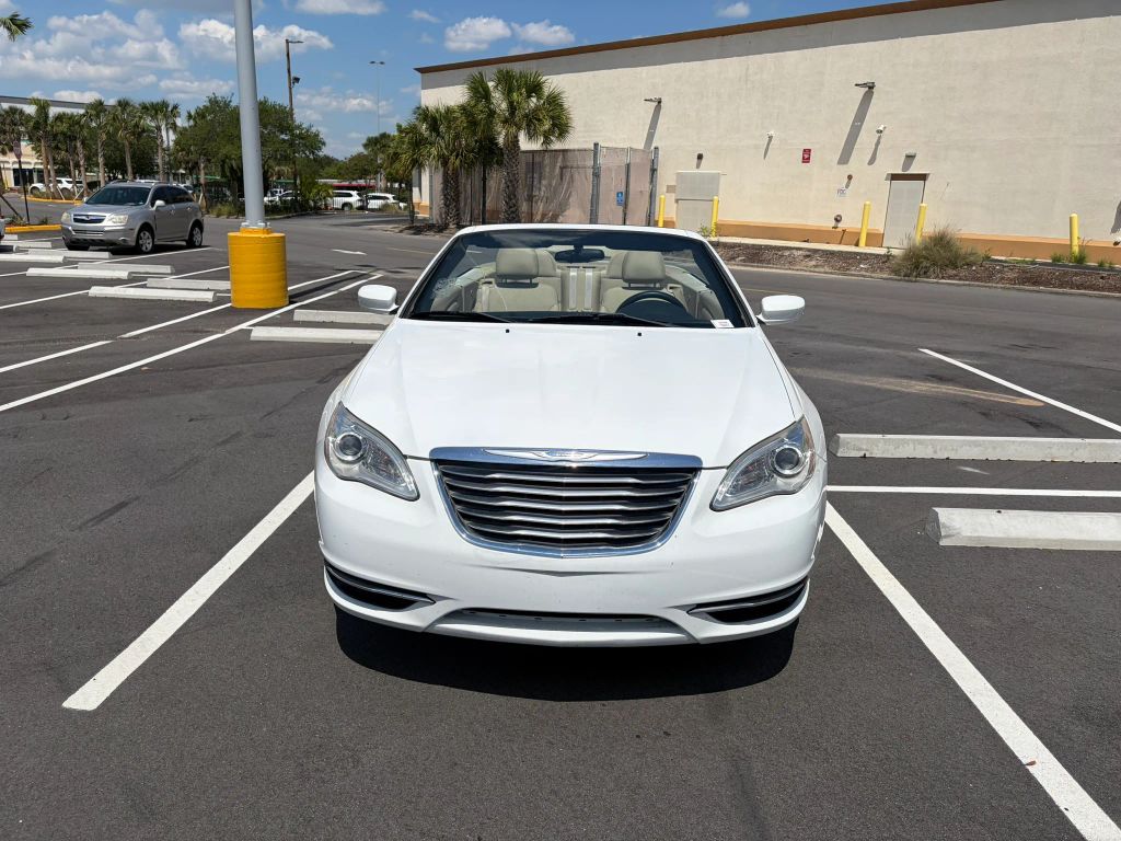 chrysler 200 2013 1C3BCBEB9DN553975 image chrysler 200 2013 1C3BCBEB9DN553975 image
