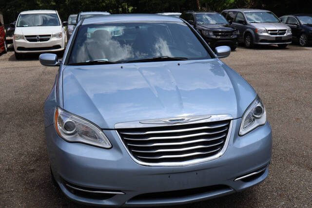 chrysler 200 2013 1C3CCBBBXDN512957 image chrysler 200 2013 1C3CCBBBXDN512957 image