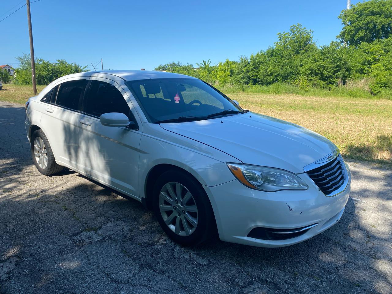 chrysler 200 2014 1C3CCBBG9EN106570 image chrysler 200 2014 1C3CCBBG9EN106570 image