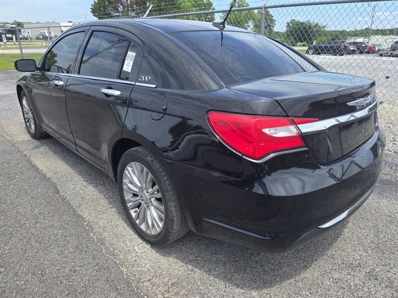 chrysler 200 2014 1C3CCBCG4EN194555 image chrysler 200 2014 1C3CCBCG4EN194555 image
