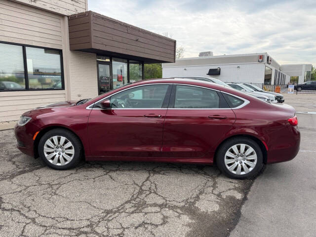 chrysler 200 2015 1C3CCCFB2FN672141 image chrysler 200 2015 1C3CCCFB2FN672141 image