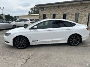 chrysler 200 2015 1C3CCCBG6FN511597 image chrysler 200 2015 1C3CCCBG6FN511597 image
