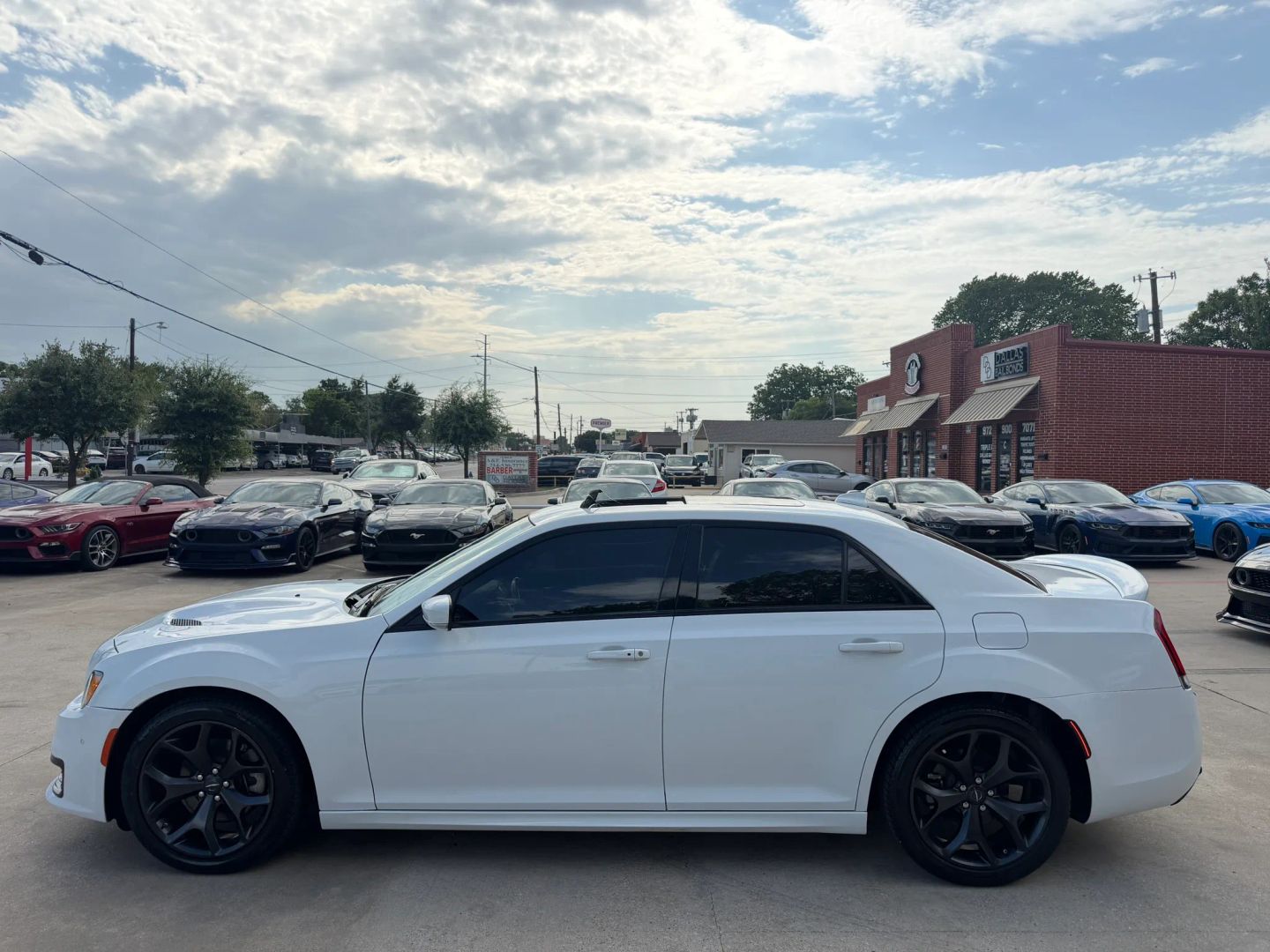 chrysler 300 2023 2C3CCABT1PH542185 image chrysler 300 2023 2C3CCABT1PH542185 image