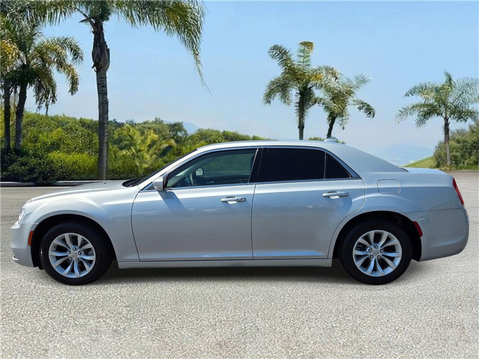 chrysler 300 2023 2C3CCAAG2PH632840 image chrysler 300 2023 2C3CCAAG2PH632840 image