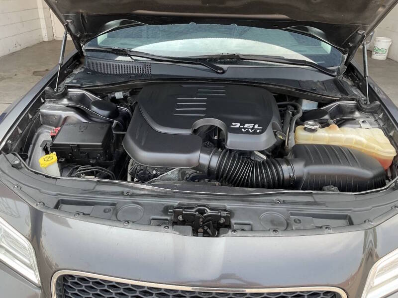 chrysler 300 2019 2C3CCARG9KH569152 image chrysler 300 2019 2C3CCARG9KH569152 image