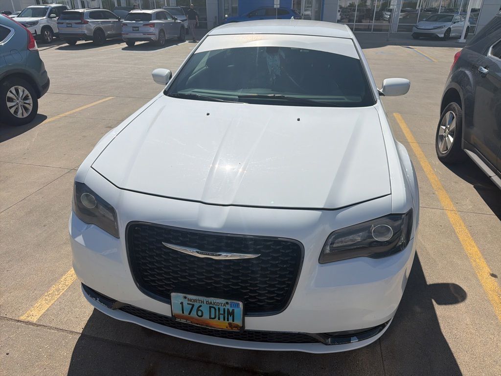 chrysler 300 2019 2C3CCAGG9KH610804 image chrysler 300 2019 2C3CCAGG9KH610804 image