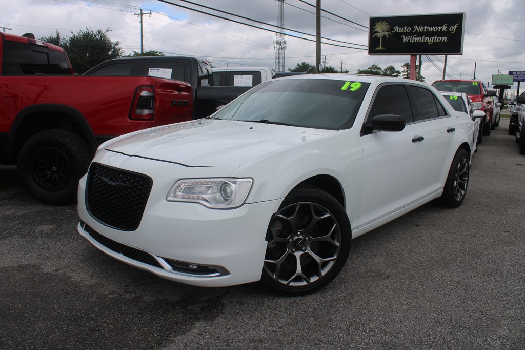 chrysler 300 2019 2C3CCAKGXKH649165 image chrysler 300 2019 2C3CCAKGXKH649165 image