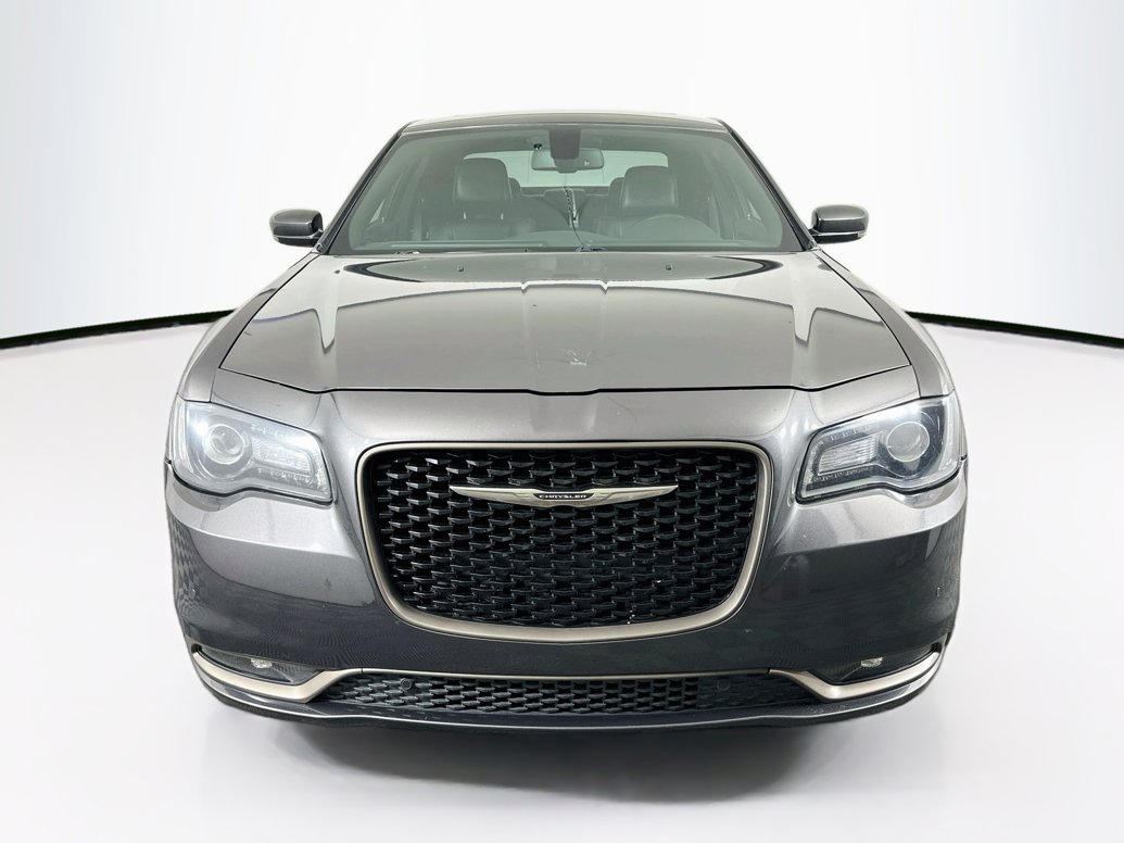chrysler 300 2018 2C3CCABG5JH201561 image chrysler 300 2018 2C3CCABG5JH201561 image