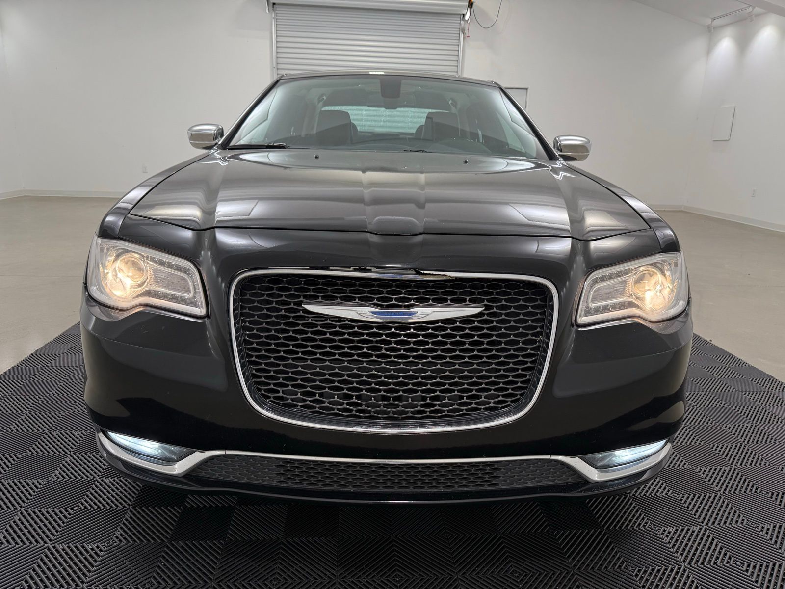 chrysler 300 2018 2C3CCAEG1JH136980 image chrysler 300 2018 2C3CCAEG1JH136980 image