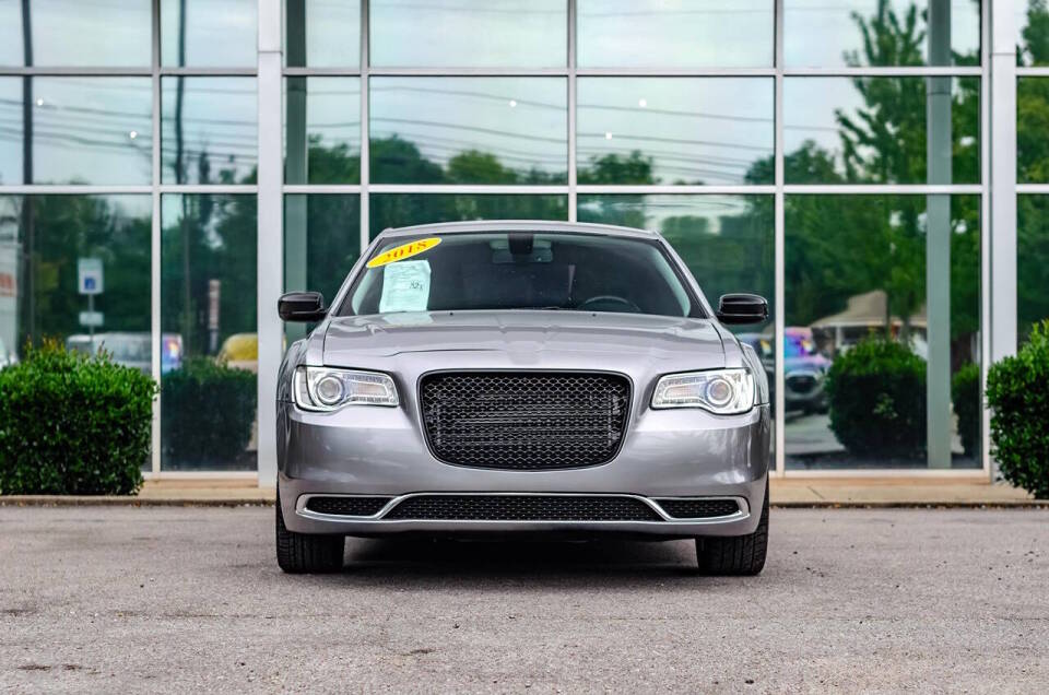 chrysler 300 2018 2C3CCAEG8JH145899 image chrysler 300 2018 2C3CCAEG8JH145899 image