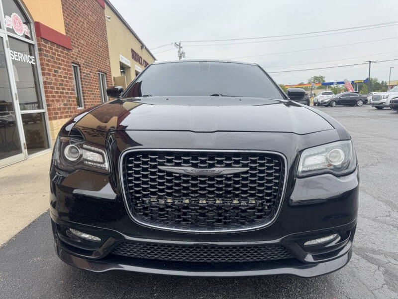 chrysler 300 2018 2C3CCAGG3JH130384 image chrysler 300 2018 2C3CCAGG3JH130384 image