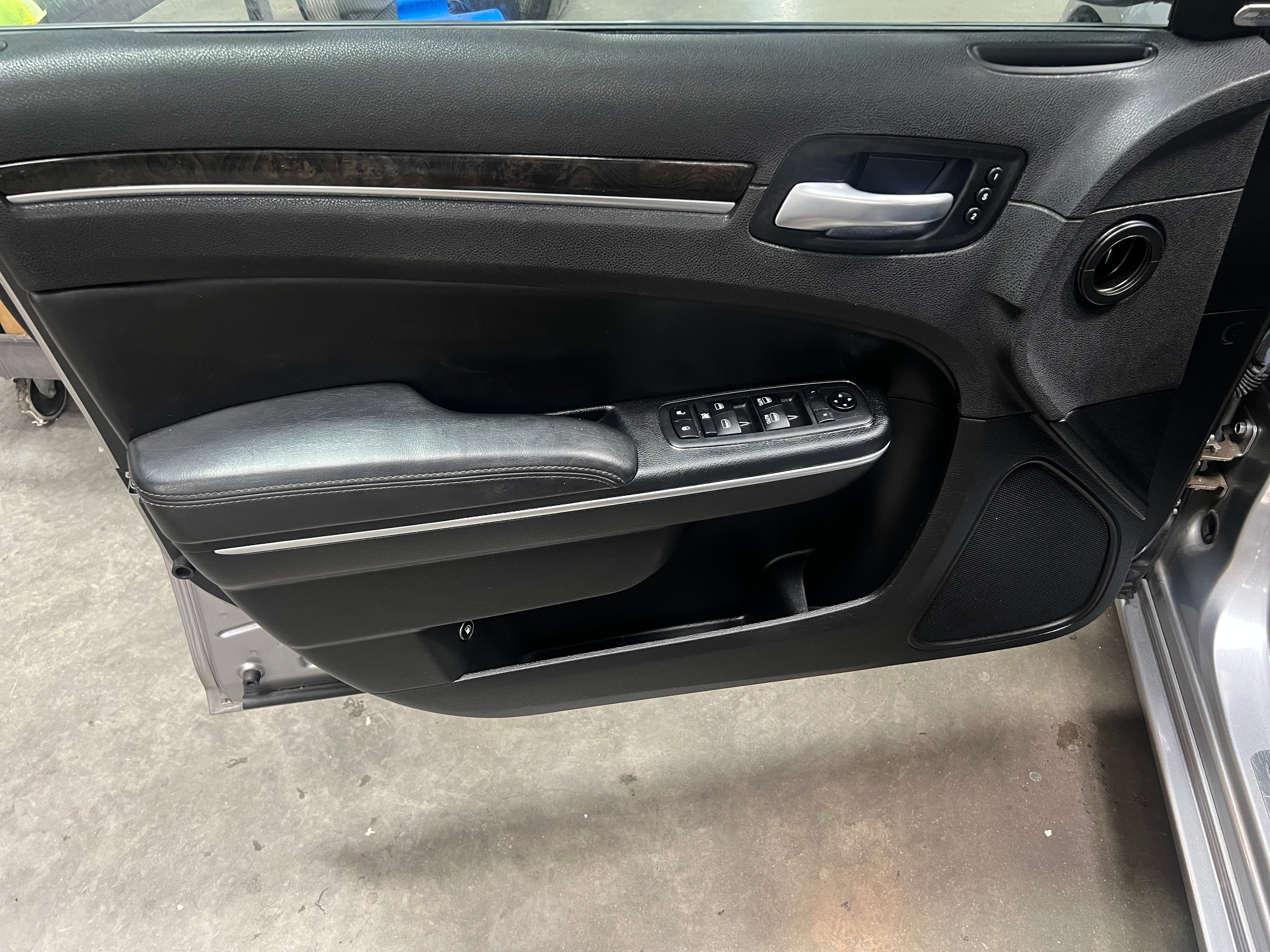 chrysler 300 2018 2C3CCAEG2JH301760 image chrysler 300 2018 2C3CCAEG2JH301760 image