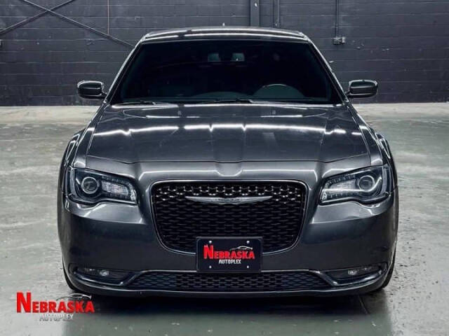 chrysler 300 2018 2C3CCAGG8JH165485 image chrysler 300 2018 2C3CCAGG8JH165485 image