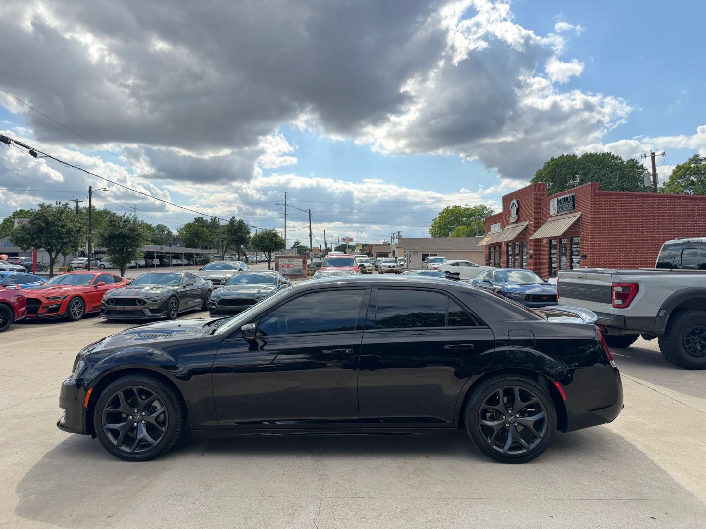 chrysler 300 2021 2C3CCABT5MH680002 image chrysler 300 2021 2C3CCABT5MH680002 image