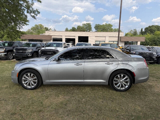 chrysler 300 2017 2C3CCARG5HH616671 image chrysler 300 2017 2C3CCARG5HH616671 image