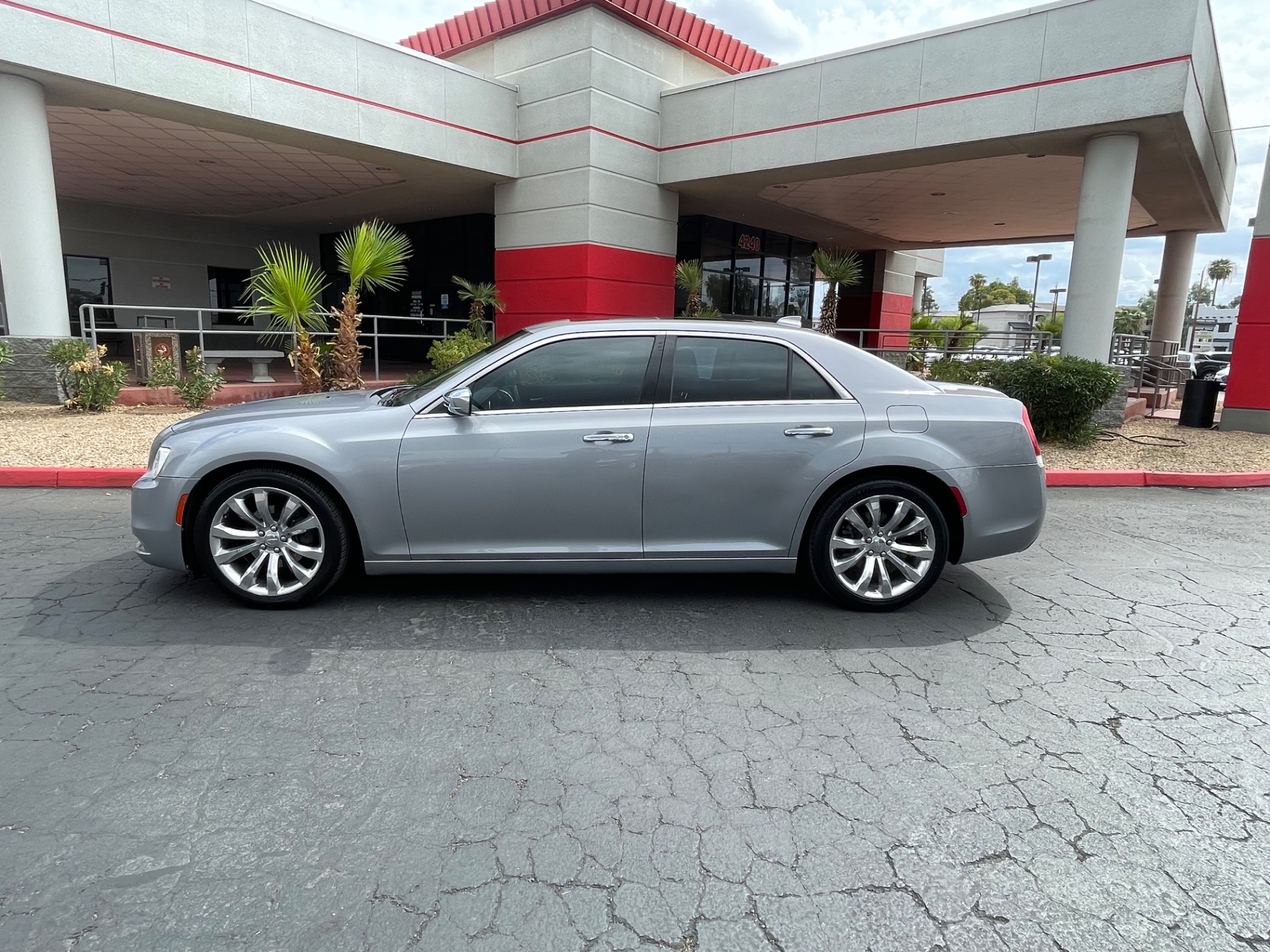 chrysler 300 2017 2C3CCAEG4HH645696 image chrysler 300 2017 2C3CCAEG4HH645696 image