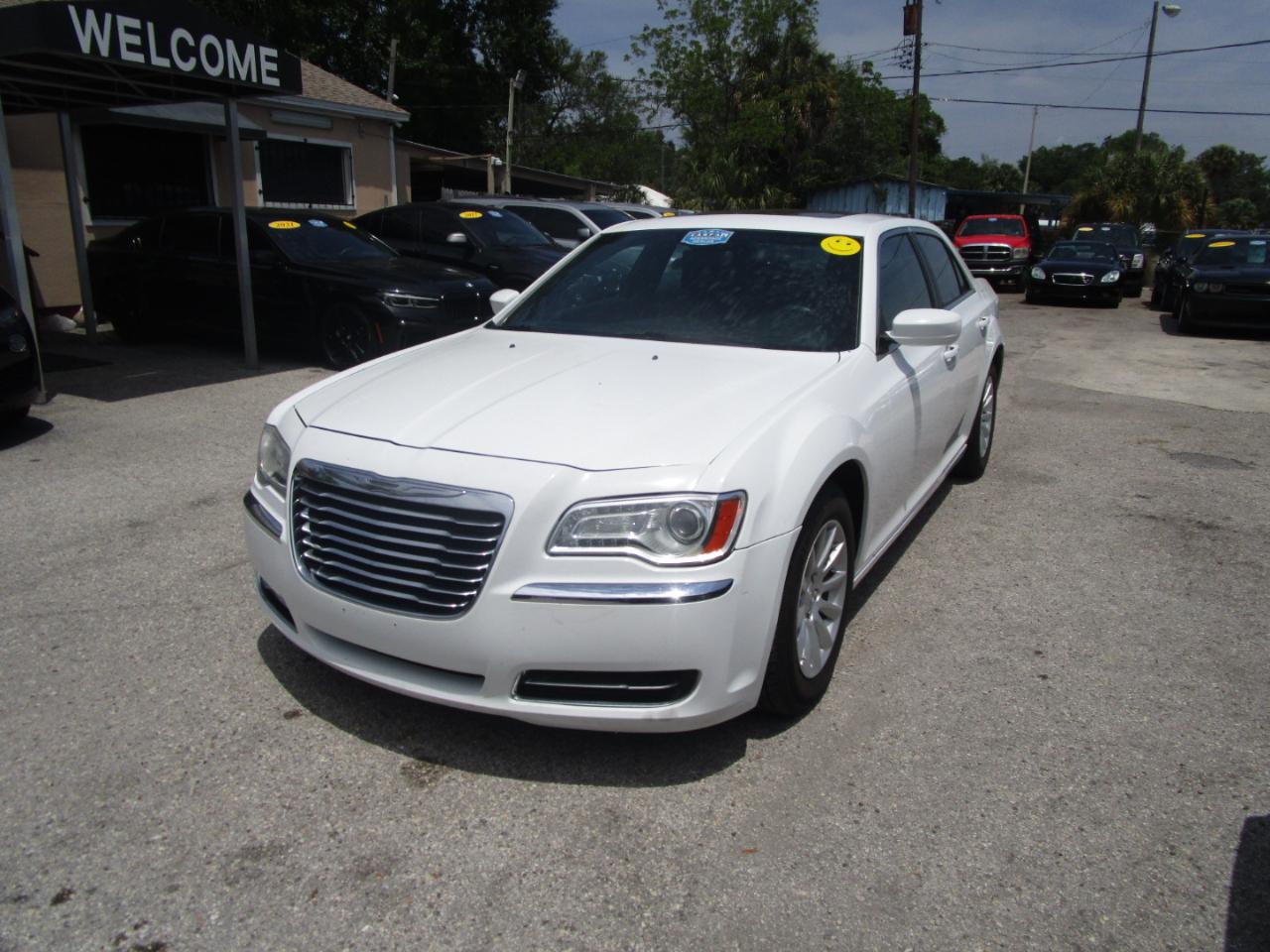 chrysler 300 2013 2C3CCAAG1DH672368 image chrysler 300 2013 2C3CCAAG1DH672368 image