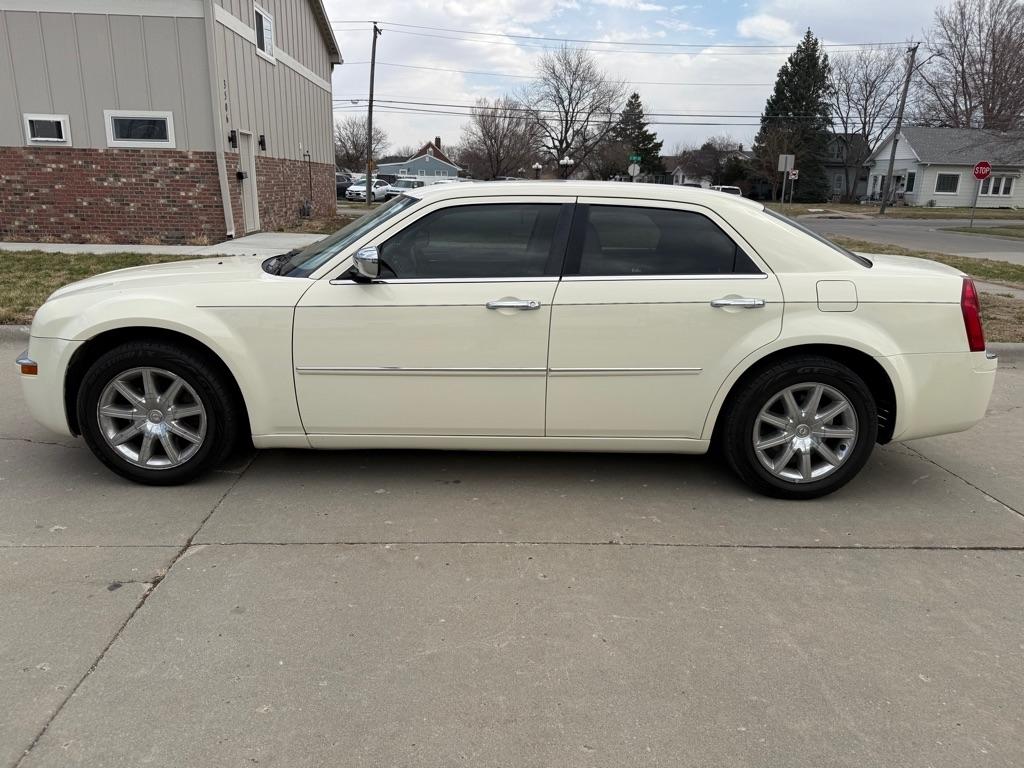 chrysler 300 2010 2C3CA3CV7AH133374 image chrysler 300 2010 2C3CA3CV7AH133374 image