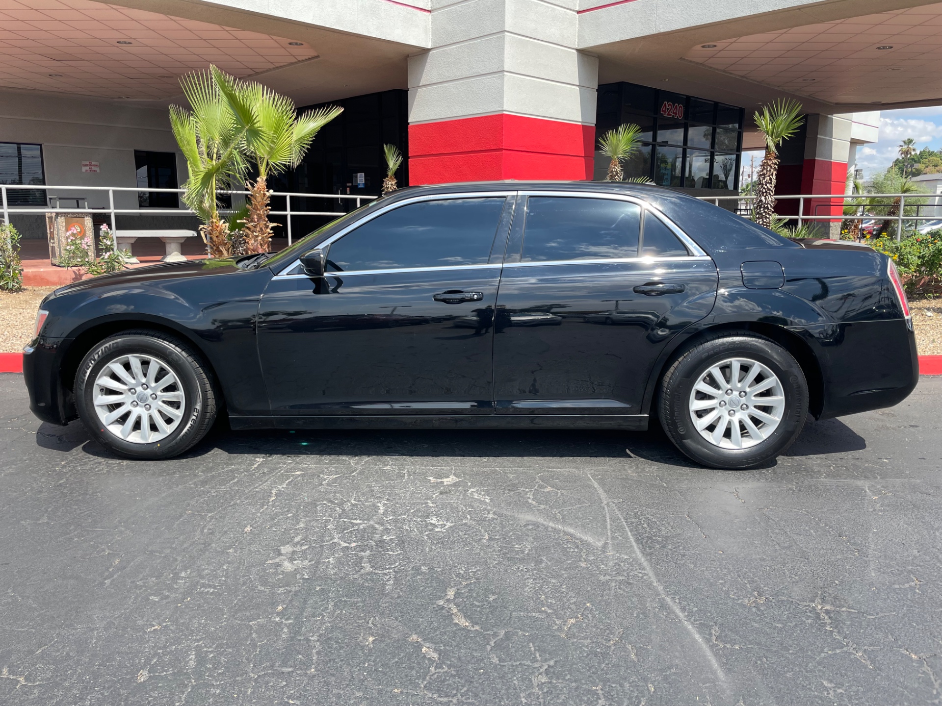 chrysler 300 2014 2C3CCAAG2EH380407 image chrysler 300 2014 2C3CCAAG2EH380407 image
