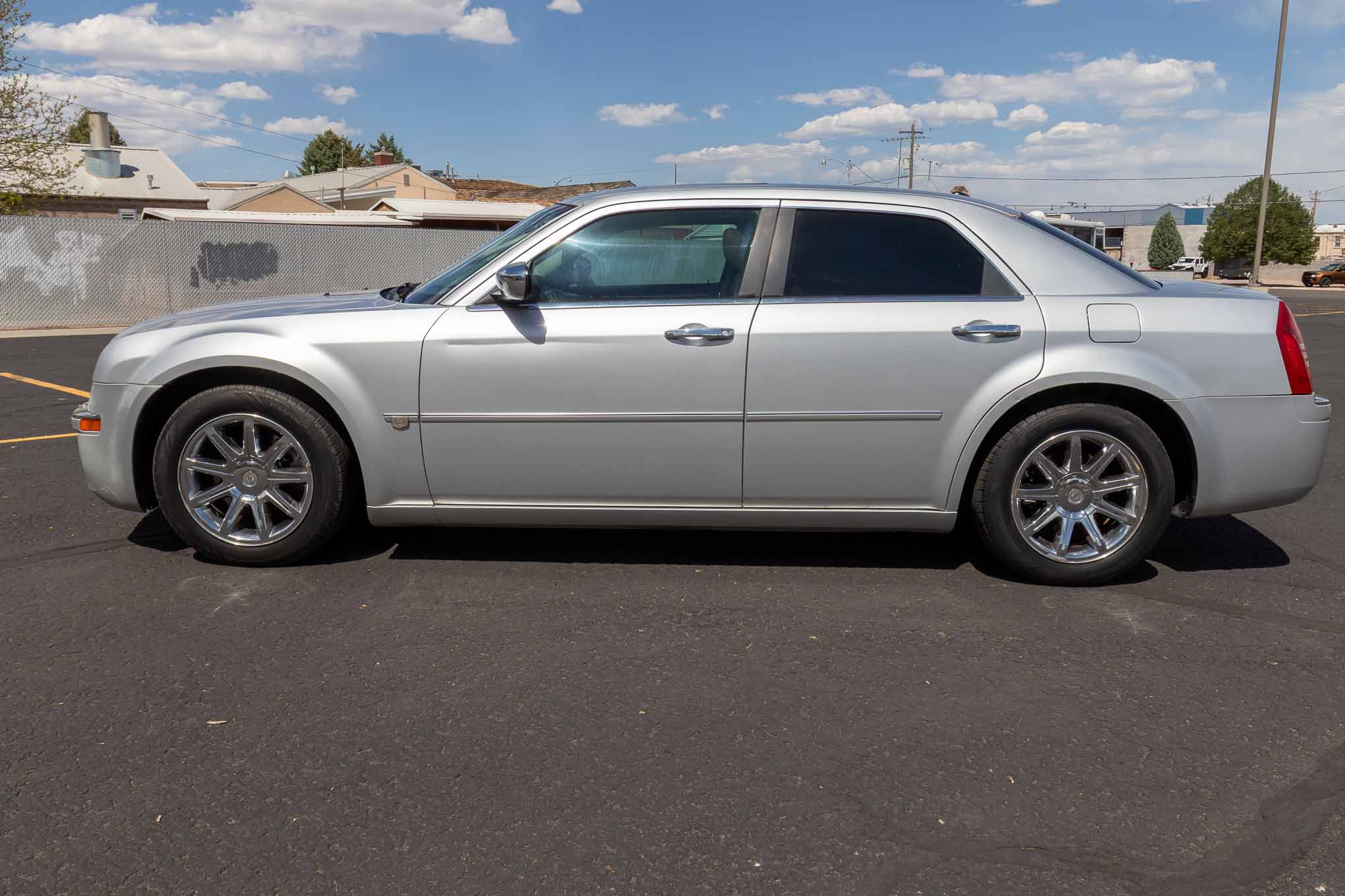 chrysler 300 2005 2C3AA63H95H137175 image chrysler 300 2005 2C3AA63H95H137175 image